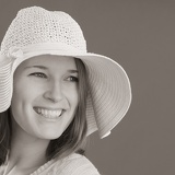 white hat sarah 5301