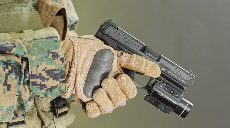 VP9 weaponlight 5457web